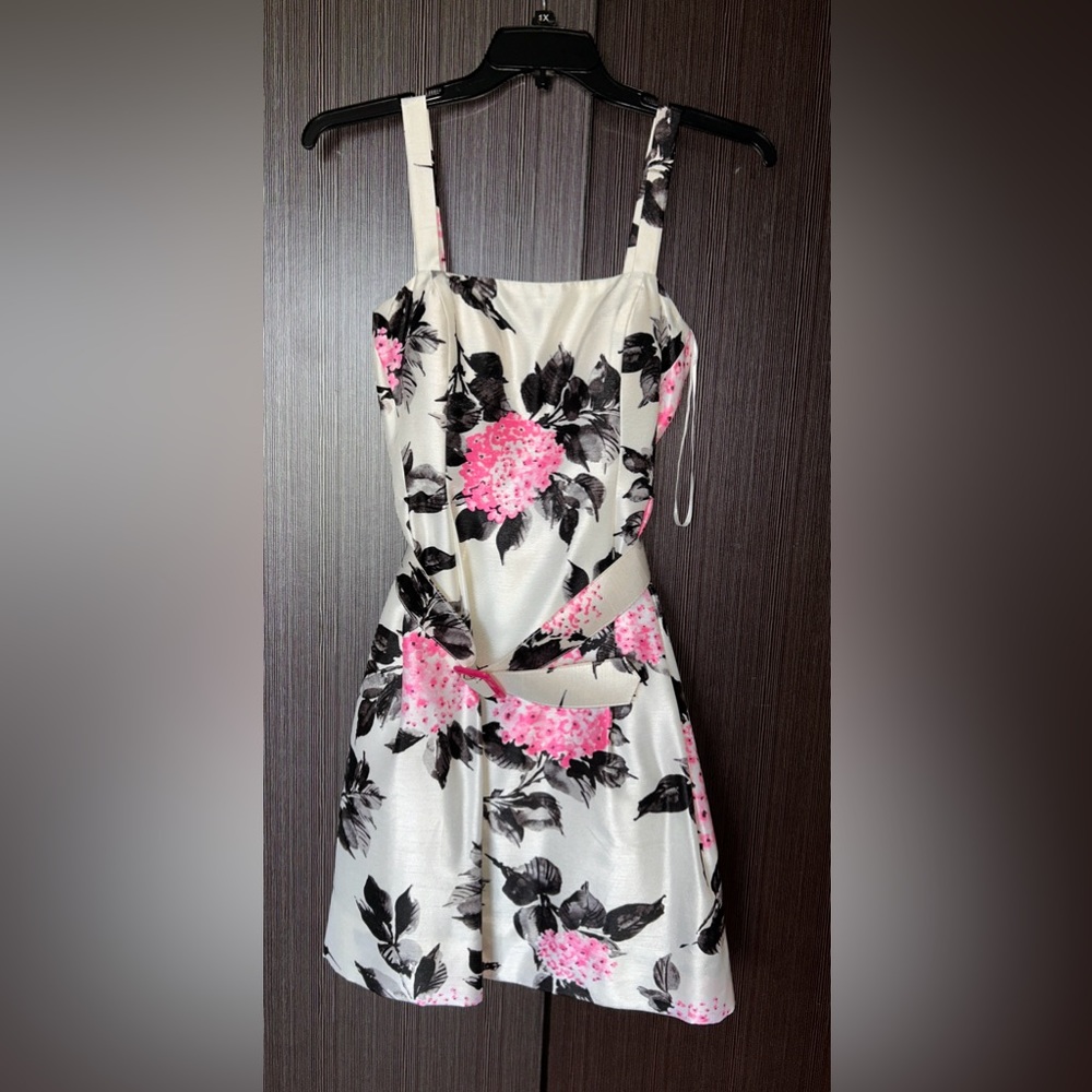 Dress Cece’s New York